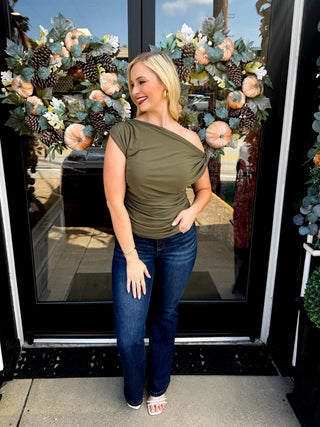 Elizabeth Top