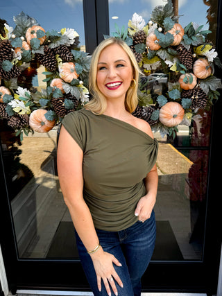 Elizabeth Top