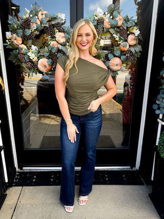 Elizabeth Top